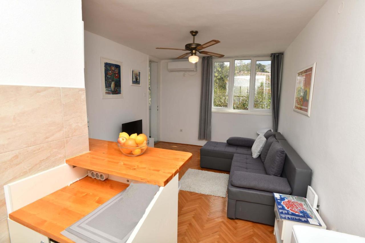 Demass Apartment - Cozy, Free Parking And Wifi دوبروفينك المظهر الخارجي الصورة